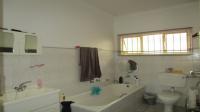 Main Bathroom - 7 square meters of property in Wierdapark