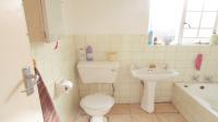 Bathroom 1 - 4 square meters of property in Finsbury
