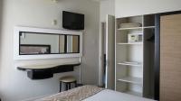 Bed Room 1 - 12 square meters of property in Braamfontein