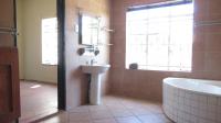 Main Bathroom - 15 square meters of property in Dalview