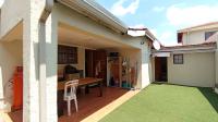 Patio - 13 square meters of property in Fairlands