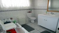 Main Bathroom - 8 square meters of property in Newholme