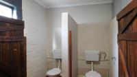 Bathroom 3+ - 38 square meters of property in Knoppieslaagte