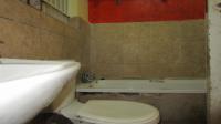 Bathroom 1 - 4 square meters of property in Luipaardsvlei