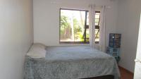 Bed Room 1 - 13 square meters of property in Amanzimtoti 