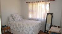 Bed Room 2 - 15 square meters of property in Amanzimtoti 