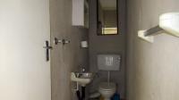 Bathroom 2 - 3 square meters of property in Vorna Valley