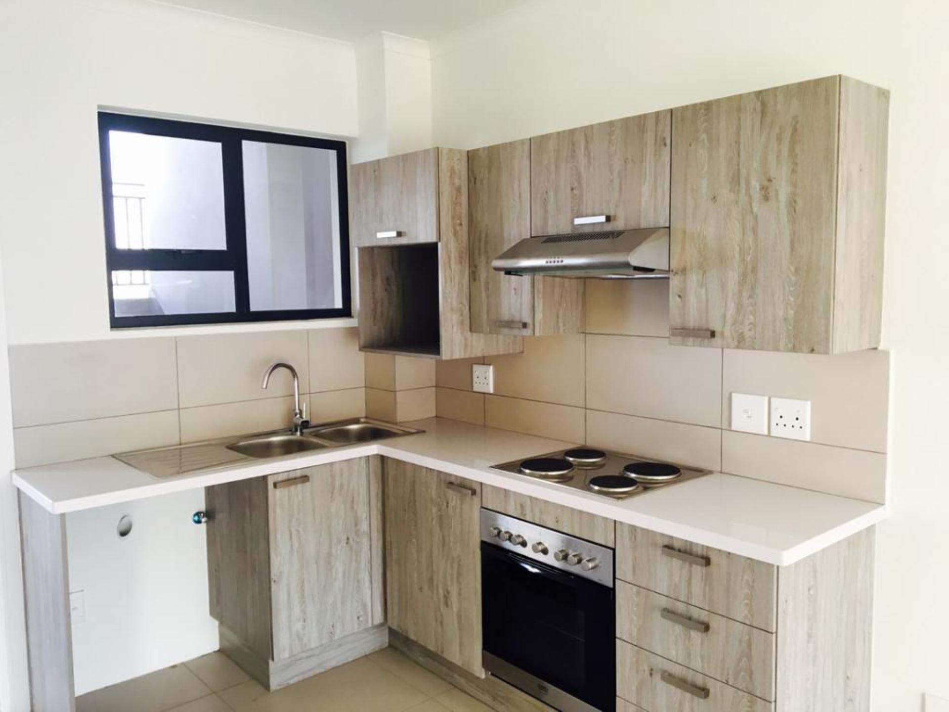 Kitchen - 10 square meters of property in Erand Gardens