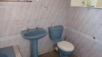 Main Bathroom - 5 square meters of property in Mariann Heights