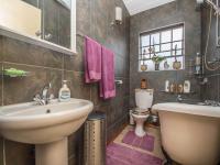 Bathroom 1 - 8 square meters of property in Wilgeheuwel 