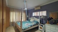 Main Bedroom - 32 square meters of property in Alberante