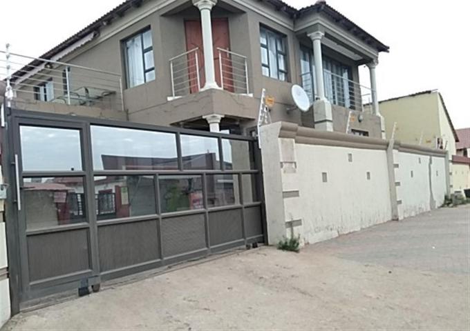 Standard Bank SIE Sale In Execution 4 Bedroom House for Sale in Kempton Park - MR391903