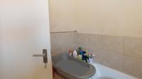 Bathroom 1 - 5 square meters of property in Blue Hills