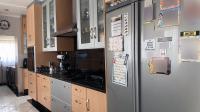 Kitchen - 20 square meters of property in Kew