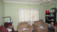 Lounges - 24 square meters of property in Lilyvale AH