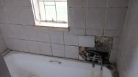 Bathroom 1 - 7 square meters of property in Lilyvale AH