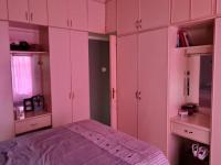 Bed Room 1 of property in Glencoe
