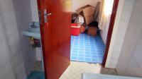 Main Bathroom - 5 square meters of property in Clare Hills
