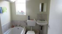 Bathroom 1 - 4 square meters of property in Roodepoort