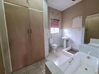 Main Bathroom of property in Balfour