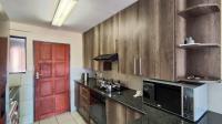 Kitchen - 7 square meters of property in Cruywagenpark