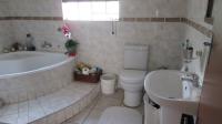 Main Bathroom - 9 square meters of property in East Germiston