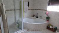 Main Bathroom - 9 square meters of property in East Germiston