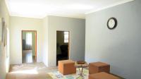 Informal Lounge - 20 square meters of property in Glen Austin AH (Midrand)