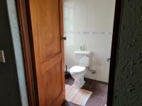 Guest Toilet - 4 square meters of property in Glen Austin AH (Midrand)
