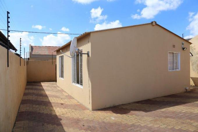 House for Sale For Sale in Protea Glen - MR445517