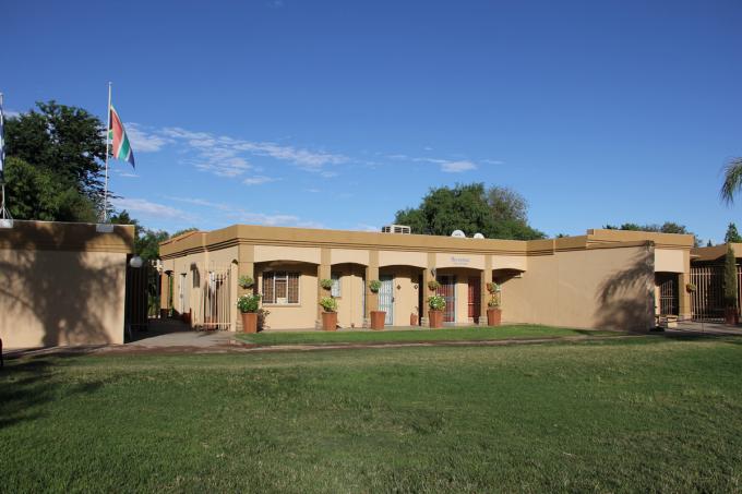 8 Bedroom House for Sale For Sale in Upington - MR449874