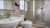 Bathroom 2 - 4 square meters of property in Veld En Vlei