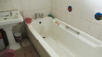 Bathroom 1 - 2 square meters of property in Berea - JHB