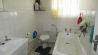 Bathroom 1 - 7 square meters of property in Kempton Park AH
