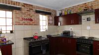 Kitchen - 14 square meters of property in Roodeplaat