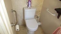 Guest Toilet - 2 square meters of property in Windermere