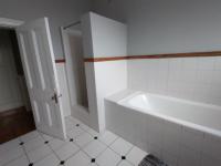 Bathroom 2 - 11 square meters of property in Windermere