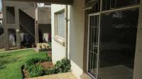Patio - 15 square meters of property in Linmeyer