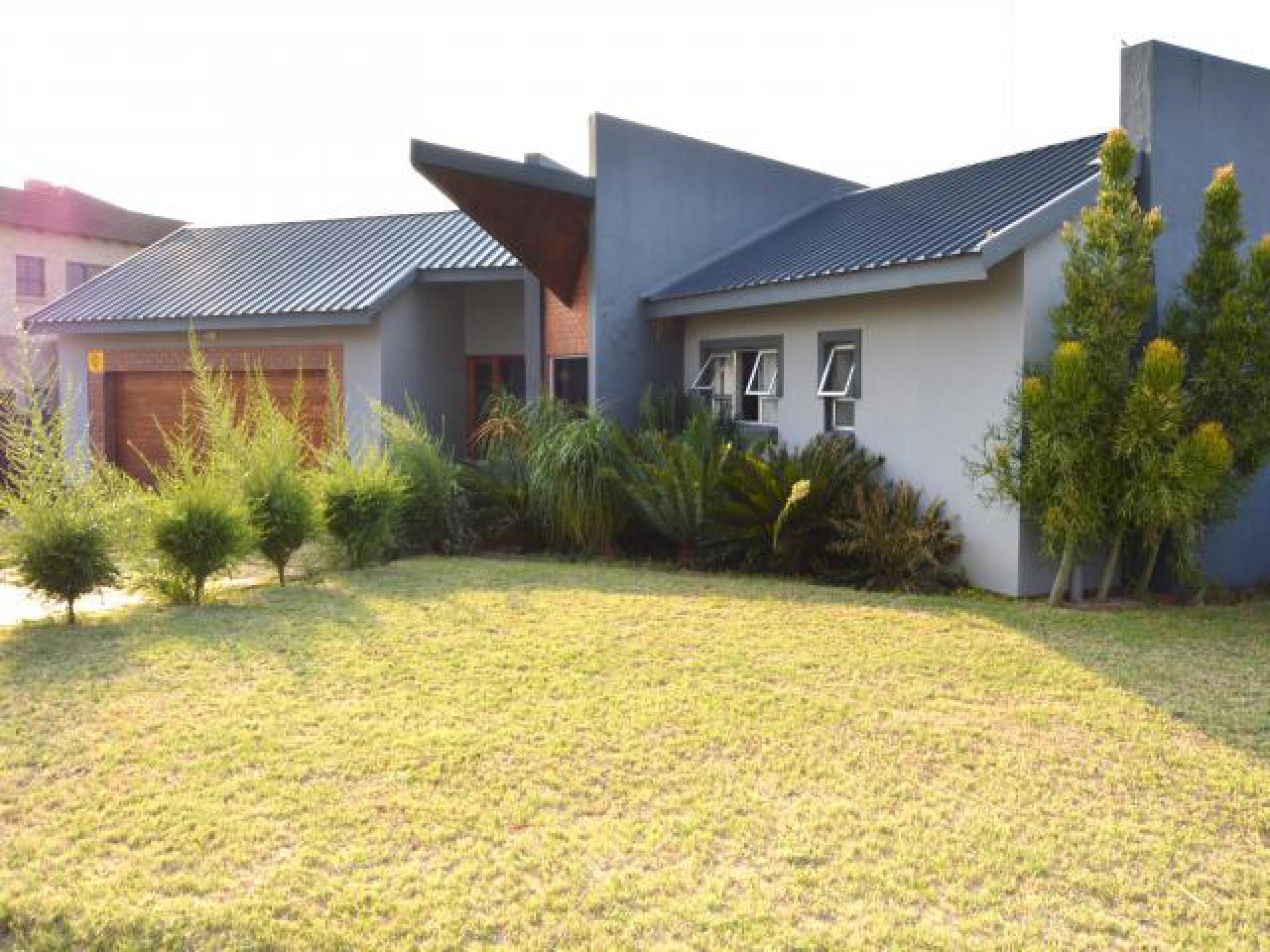 Front View of property in Bendor