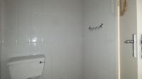 Bathroom 2 - 5 square meters of property in Vorna Valley