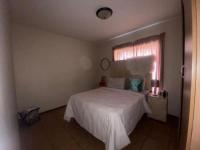 Bed Room 1 - 13 square meters of property in Reyno Ridge