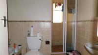 Bathroom 1 - 7 square meters of property in Reyno Ridge