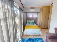 Main Bedroom of property in Keidebees