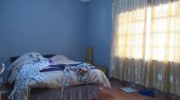 Main Bedroom - 17 square meters of property in Turf Club