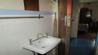 Bathroom 2 - 4 square meters of property in Clare Hills