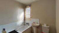 Bathroom 1 - 5 square meters of property in Alliance