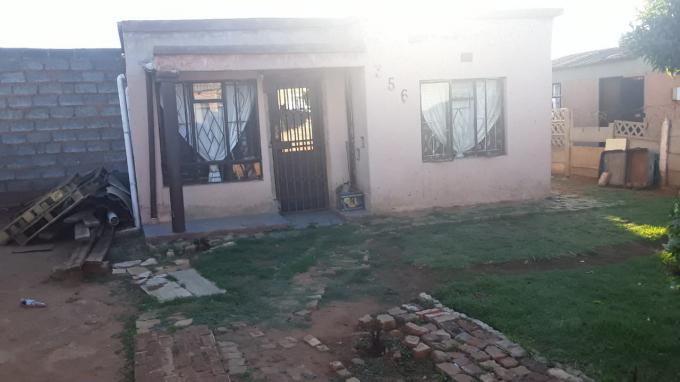 2 Bedroom House for Sale and to Rent For Sale in East Germiston - MR482606