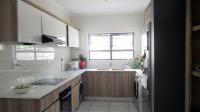Kitchen - 13 square meters of property in Crowthorne AH