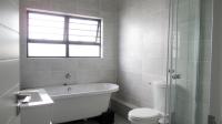 Bathroom 1 - 8 square meters of property in Crowthorne AH