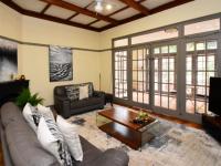Lounges - 22 square meters of property in Parkwood